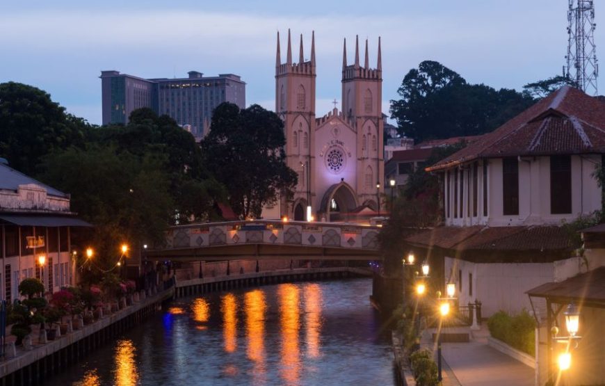 Malacca Night Tour with River Cruise & Trishaw Ride