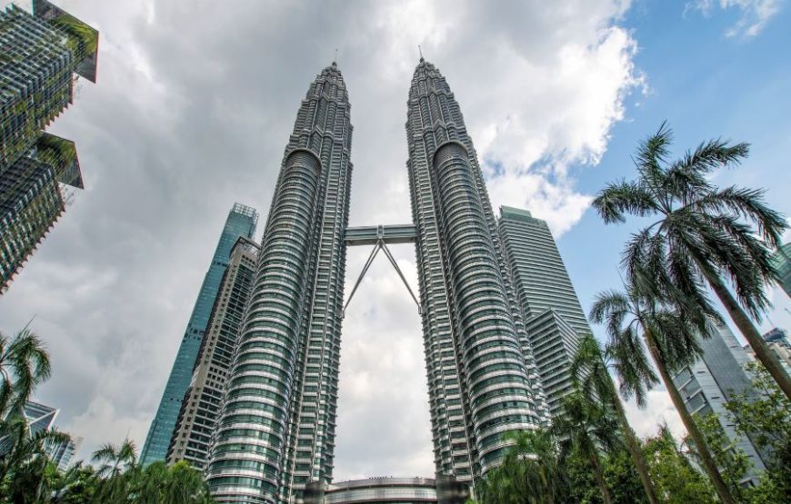 Grand Kuala Lumpur, Putrajaya, Batu Caves Tour with Twin Tower