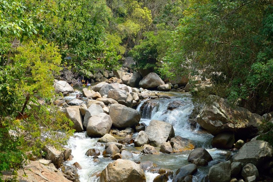 Kanching Waterfalls with Batu Caves & Ramayana Caves Tour – Private Tour