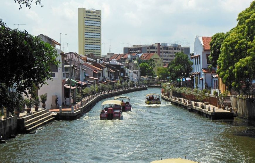 Historical Malacca Day Tour with Local Lunch – Shared Tour
