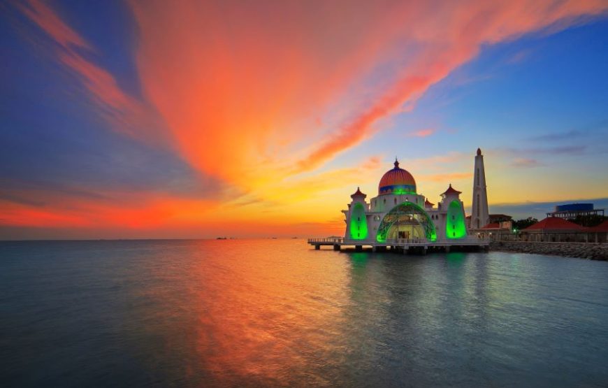 Malacca Night Tour with River Cruise & Trishaw Ride