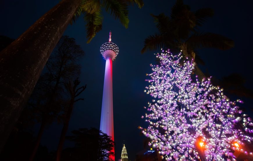 Kuala Lumpur Night Tour with Buffet Dinner at Aras 360° Revolving Restaurant – Private Tour